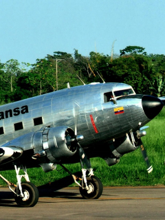 No es el primer incidente que involucra al Douglas DC-3 perdido tras despegar de Villavicencio.