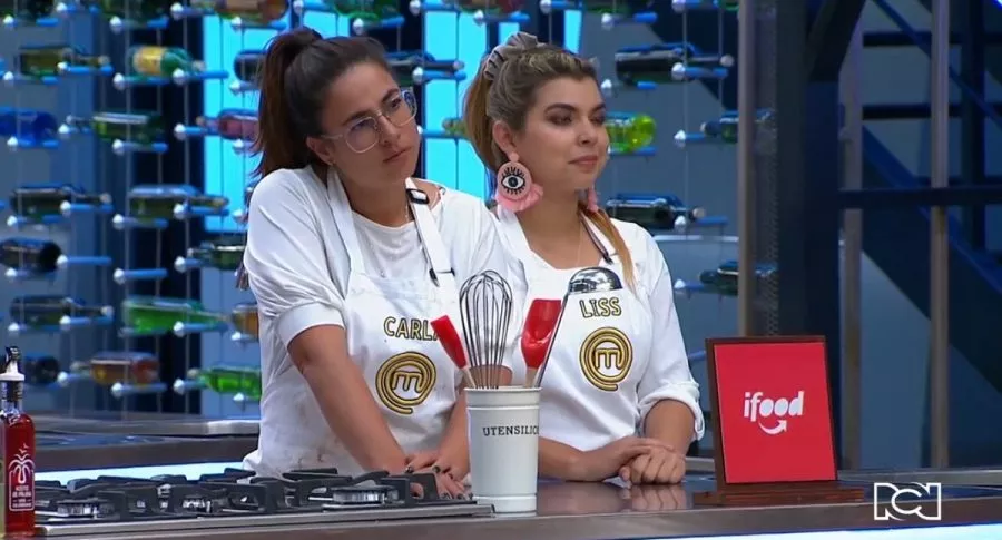 Actriz Carla Giraldo y comediante Liss Pereira durante reto creativo que las obligó a cocinar juntas, por decisión de Marbelle, en ‘Masterchef Celebrity’.