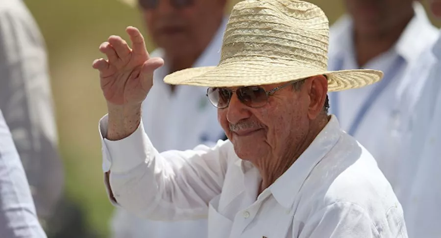 Foto de Raúl Castro llegando a Venezuela por protestas en Cuba es vieja