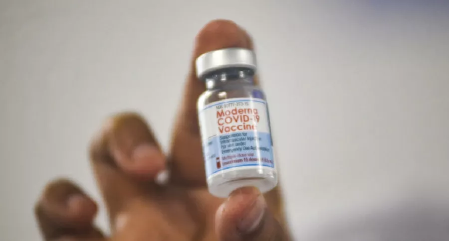 Primeras vacunas de Moderna llegarán a Colombia a finales de julio.