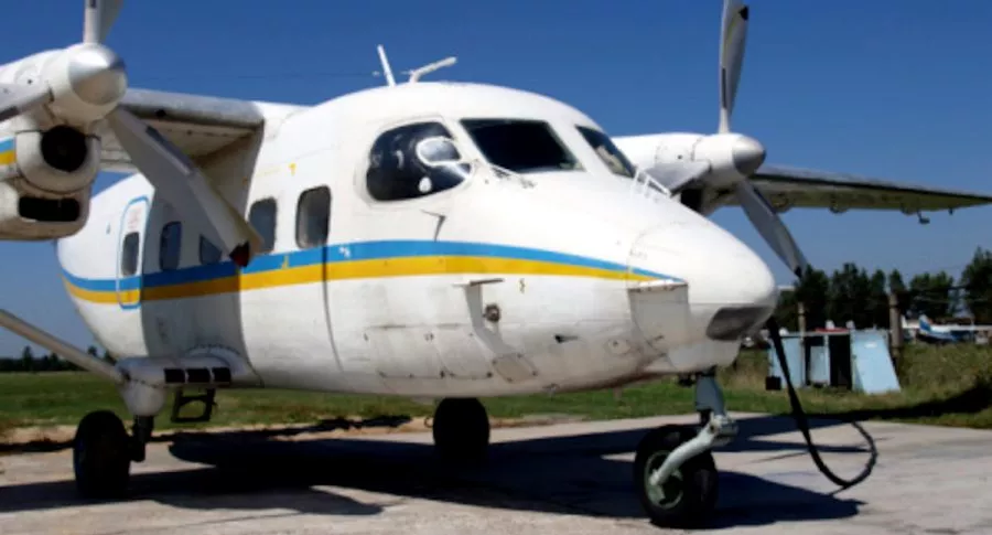 Avión ruso con entre 13  y 17 personas a bordo desaparece del radar