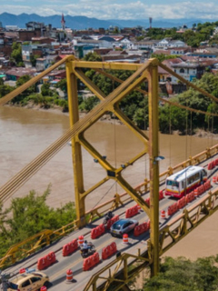 Foto del puente Mariano Ospina entre Girardot y Flandes, en nota del cierre de esa estructura y qué vías alternas se pueden tomar.