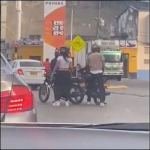 [Videos] Parar en moto en semáforos de Cali es un peligro porque lo roban mientras cambian