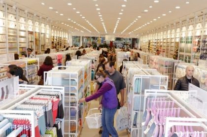 Miniso, Claro y Dollarcity abrirán más tiendas en Colombia en próximos meses