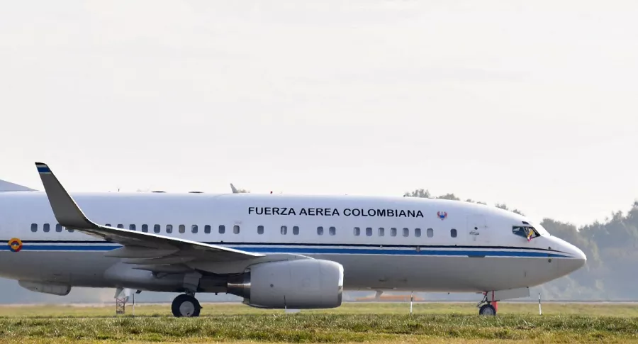 Imagen de avión que ilustra nota; Disidentes Farc querían matar a Iván Duque en avión presidencial