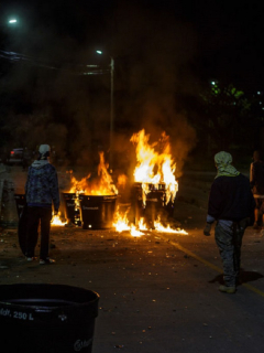 Imagen de vandalismo que ilustra nota; Cárcel para miembros de 'primera línea' señalados de tortura