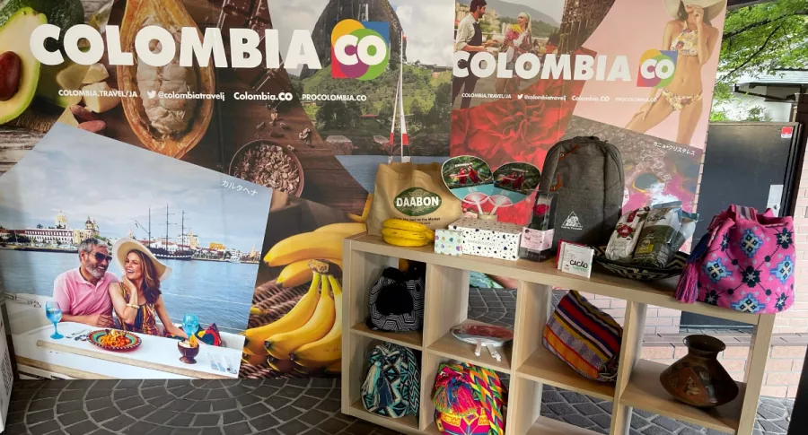 Foto de productos colombianos en Japón, en nota de los establecimientos que abrieron en Juegos Olímpicos.