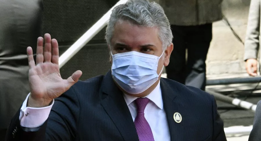Imagen del Iván Duque, presidente de Colombia, que criticó a políticos que obstruyen la reactivación, en feria de Colombiamoda