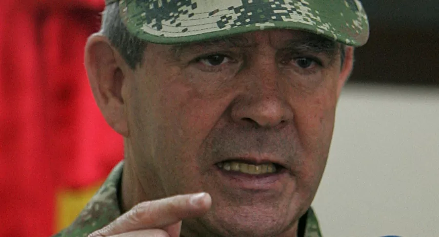 General Mario Montoya, acusado de 104 falsos positivos 