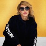 Alejandra Azcárate invita a sus detractores a EE.UU., aclarando cuánto tiempo estuvo allá