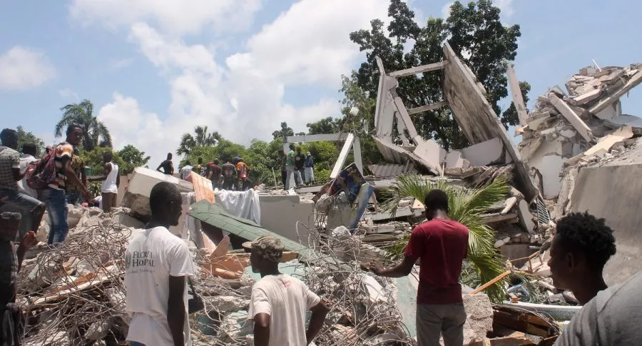 Las autoridades de Haití confirmaron que hasta el momento se han registrado 304 personas muertas y 1.800 heridos.