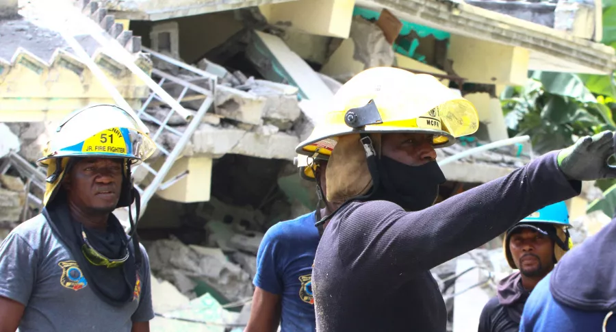 Haití: muertos por terremoto van en 1.297; 5.800 heridos, según las autoridades. Imagen de la tragedia.