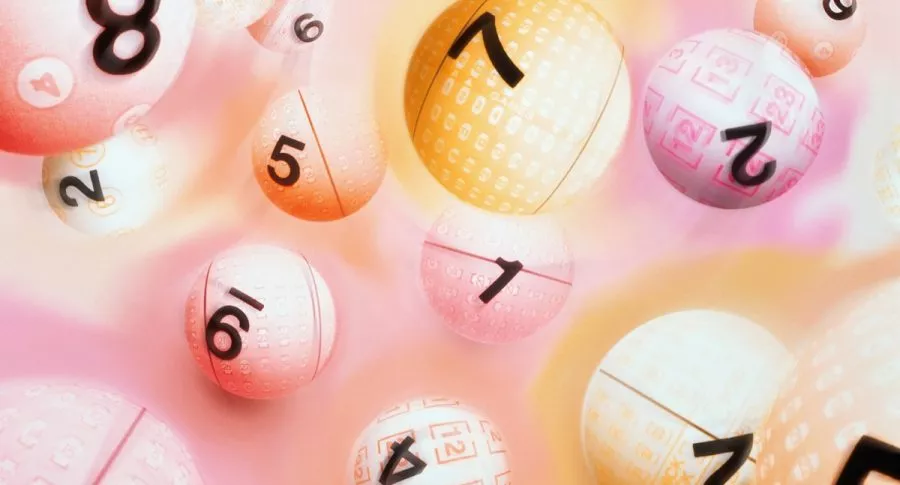 Balotas con tiquetes de lotería estampados ilustran qué lotería jugó anoche y resultados de las loterías de Cundinamarca y Tolima agosto 17.