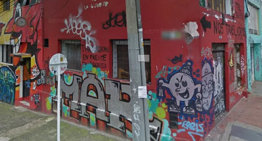 Críticas por casa mal pintada en Bogotá.