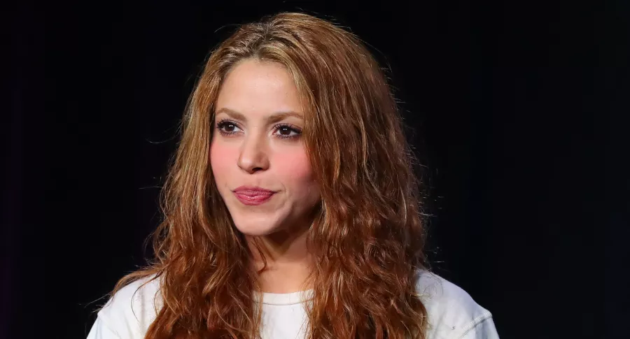 Shakira grabó video viral con el que hizo famosa a otra joven.