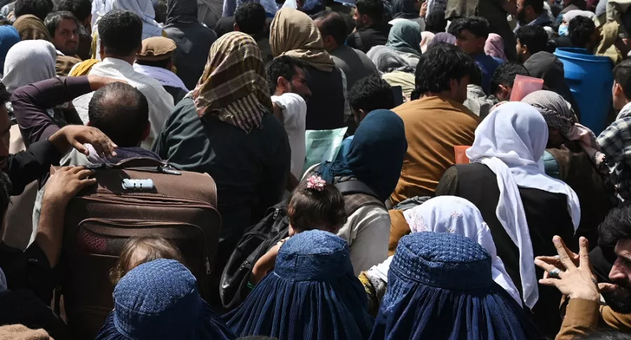 Imagen de afganos en Kabul ilustra artículo Afganistán: sitios en Colombia a los que llegarían los 4.000 afganos