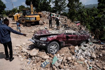 Haití: rescatan 24 personas más de una semana después de terremoto