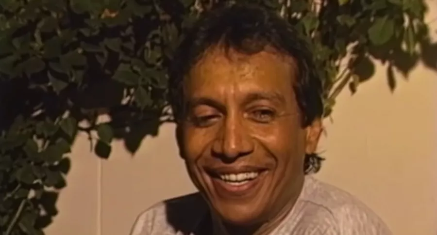 Video viral de traducción de 'La plata, canción de Diomedes Díaz.