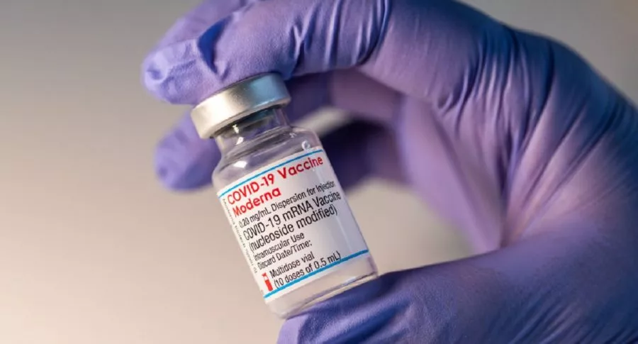 Imagen de Vacuna COVID-19 que ilustra nota: Gobierno pediría dosis de Moderna a Estados Unidos