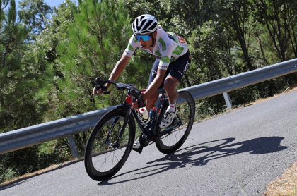 (Video) Ataque de Egan Bernal a 60 km de meta en etapa 17 de Vuelta a España