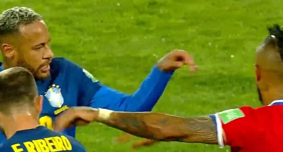 Pelea entre Neymar y Arturo Vidal en Chile-Brasil; Eliminatoria suramericana.