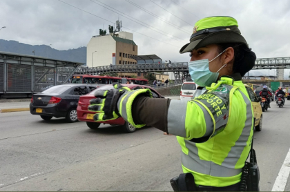 Multas de tránsito cambiarían en Colombia: se rebajaría el monto por la reforma tributaria.
