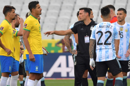 Brasil vs. Argentina se repetiría en fechas de repechaje, en junio de 2022. Imagen del clásico suramericano.