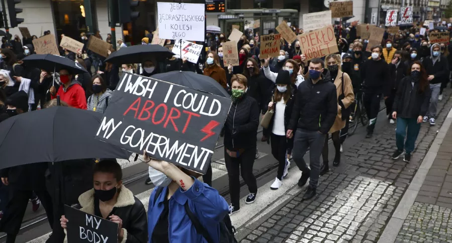Kathy Hochul, gobernadora de Nueva York (Estados Unidos), anunció plan para que las mujeres puedan abortar de manera segura.