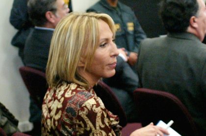 Laura Bozzo, prófuga de la justicia, reaparece con mensaje en Twitter