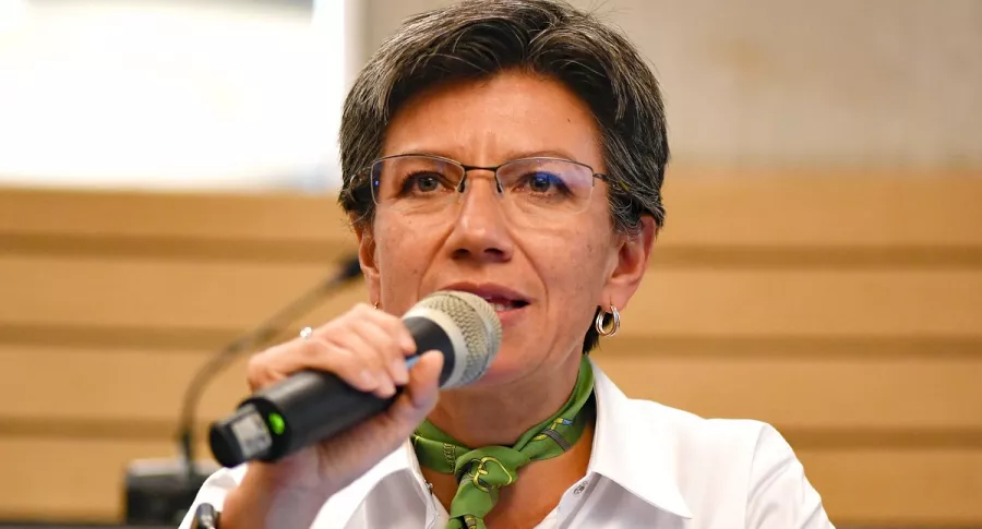 Claudia López, alcaldesa de Bogotá, le deja temporalmente su puesto a Luis Ernesto Gómez.