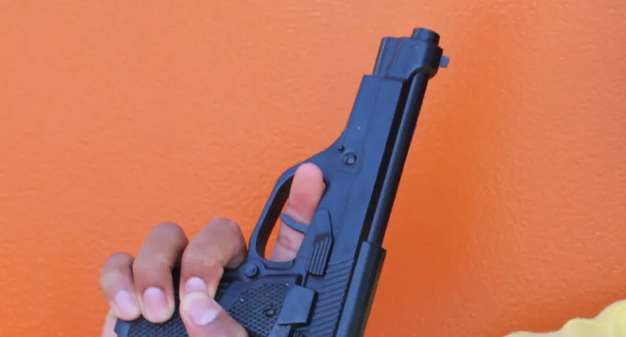 Imagen de arma que ilustra nota; Gobierno Nacional saca 4 ideas para luchar con inseguridad en Colombia
