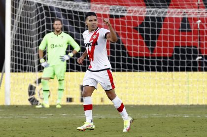 Medios de España elogian y le ponen nuevos apodos a Radamel Falcao García por su inicio en el Rayo Vallecano.