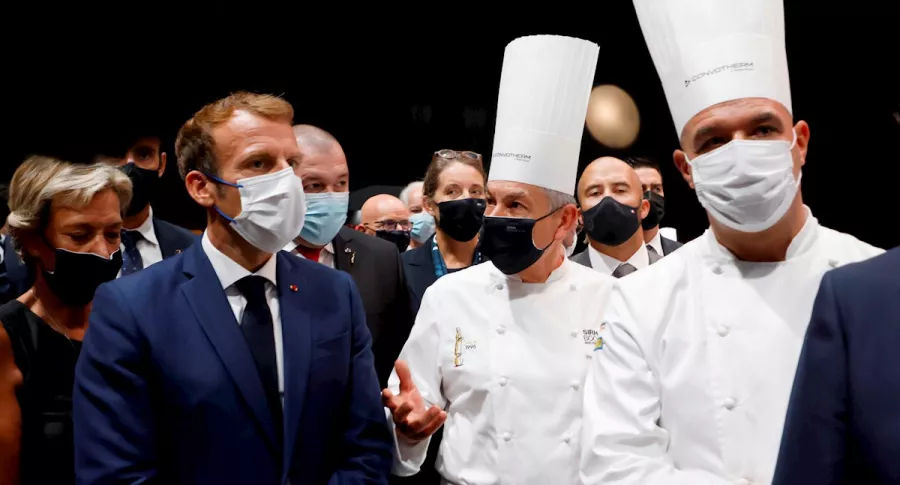 Emmanuel Macron durante congreso de hostelería, a propósito de video en que recibe un huevazo