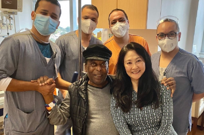 Edson Arantes do Nascimento, Pelé, salió del hospital.