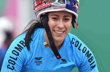 Mariana Pajón, que se mostró en el ciclismo de ruta.