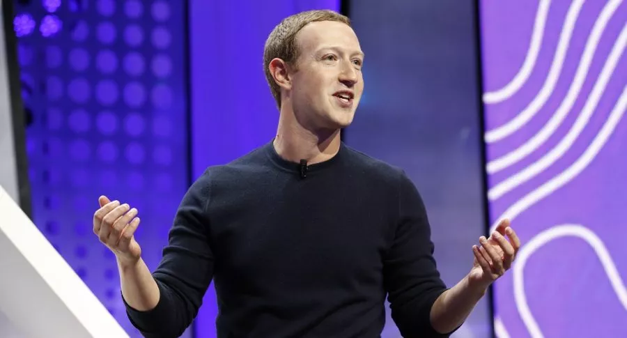 Mark Zuckerberg, quien publicó mensaje pidiendo perdón luego de que regresara Facebook