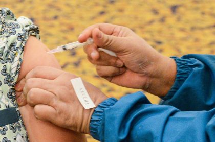 Imagen de vacuna que ilustra nota; Vacuna Pfizer perdería poco de efectividad: estudio en Estados Unidos