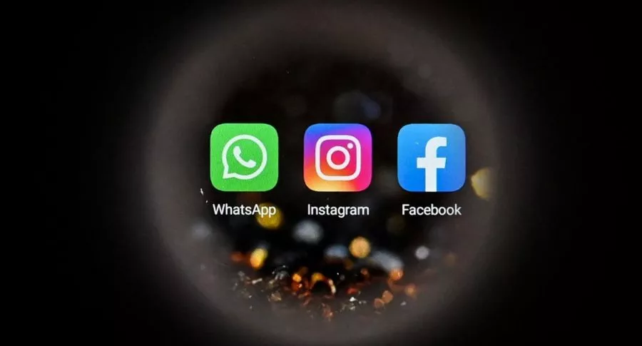 Logos de WhatsApp, Instagram y Facebook, ilustran nota de ¿Por qué se cayó Facebook, Instagram y WhatsApp mundialmente durante horas?