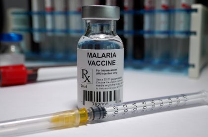 Vacuna contra la malaria, que fue aprobada por la OMS para usar en niños