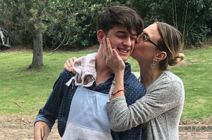 La actriz Geraldine Zivic junto a su hijo Fernando Navas