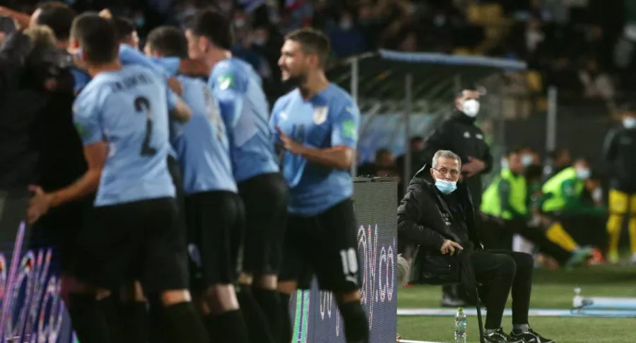 Foto de Selección de Uruguay, en nota de sorpresa en posible alineación de Uruguay contra Colombia.