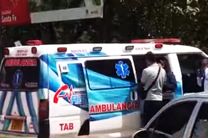 Ambulancia atiende balacera en Parque Nacional de Bogotá, donde hay al menos 2 heridos.