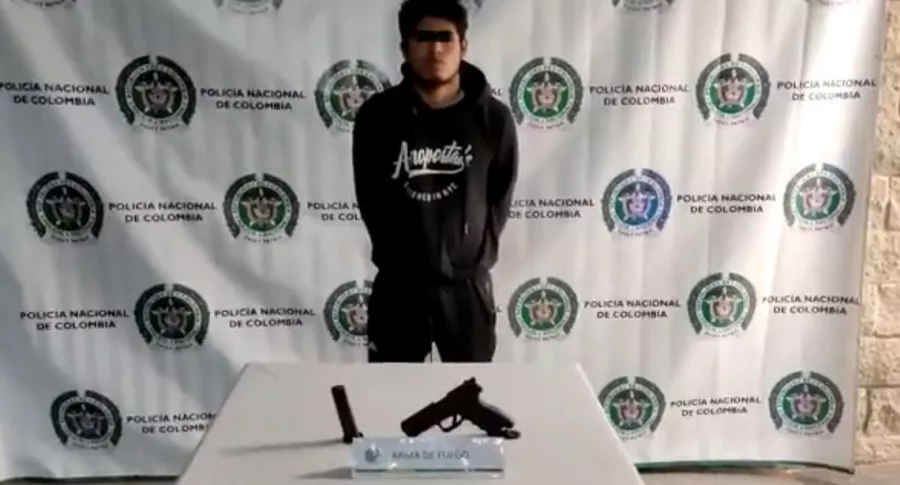 Hombre capturado con pistola traumática por disparos en pelea en piques ilegales en Bogotá