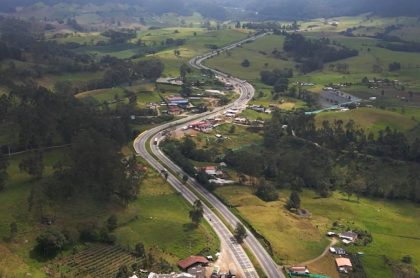 Imagen de vía Bogotá-Girardot ilustra artículo Medidas y planes de tráfico para vía Bogotá-Girardot en semana de receso