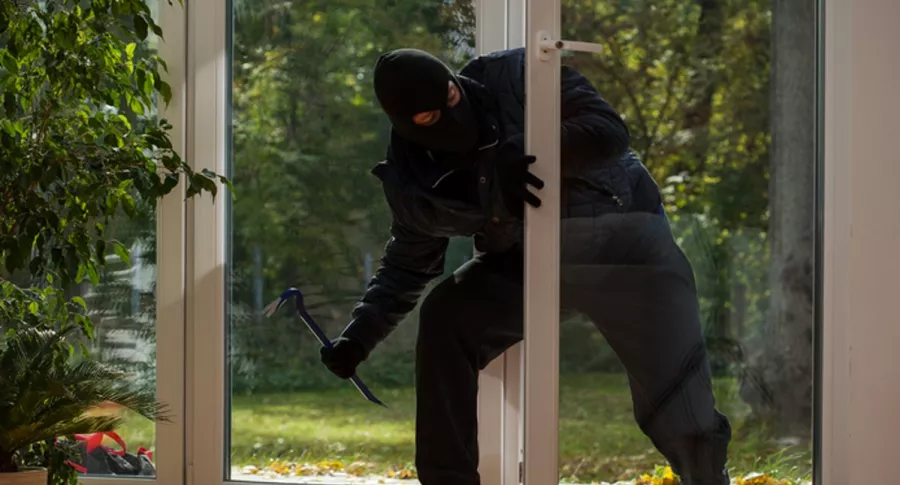 Ladrón deja nota a dueño de casa, porque no encontró mucho para robar