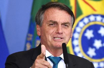 Jair Bolsonaro, denunciado ante La Haya por destruir la Amazonía.