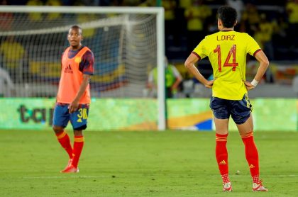 Luis Díaz y Yerson Candelo, tras el empate sin goles ante Ecuador.