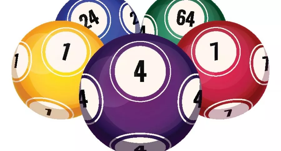 Balotas de colores 1, 4, 7, 24 y 64, ilustran qué lotería jugó anoche y resultados de las loterías de Medellín, Santander y Risaralda.