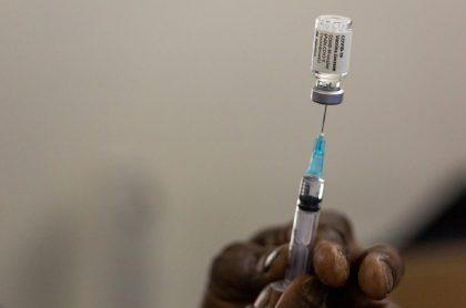 Imagen de vacuna que ilustra nota; Vacuna Janssen sería dada en segunda dosis a adultos en Estados Unidos