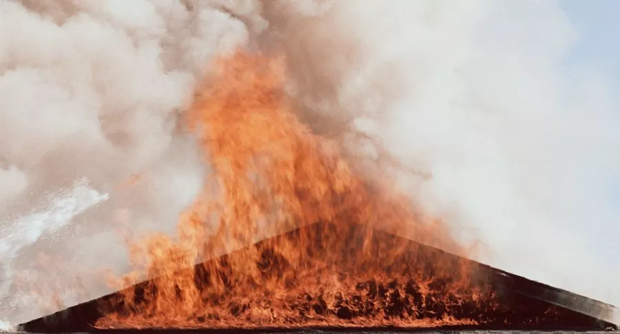 Imagen de incendio que ilustra nota; Incendio en Bucaramanga deja al menos dos muertos y varios heridos